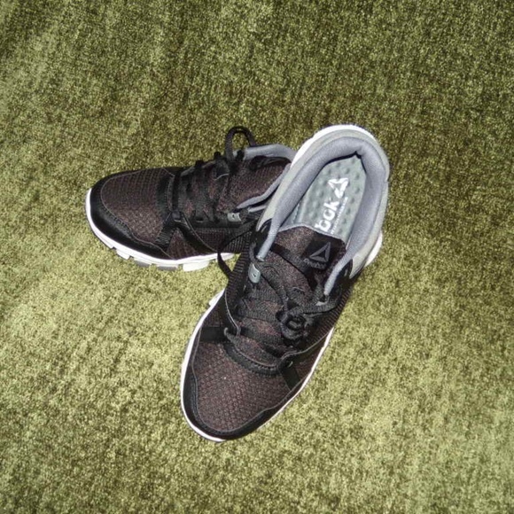 Reebok Trainette 10MT Cross Trainer - Picture 1 of 8